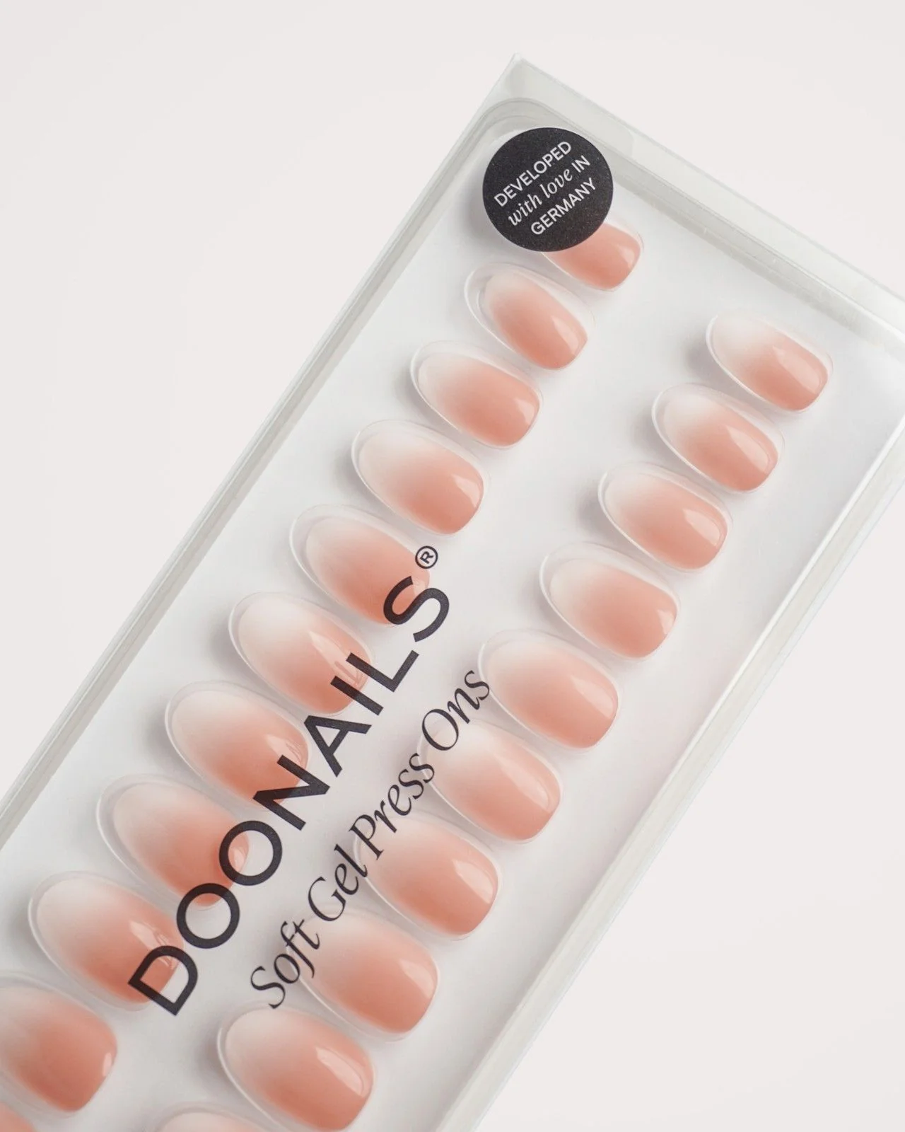 Babyboomer Short Round Soft Gel Press Ons - Image 5