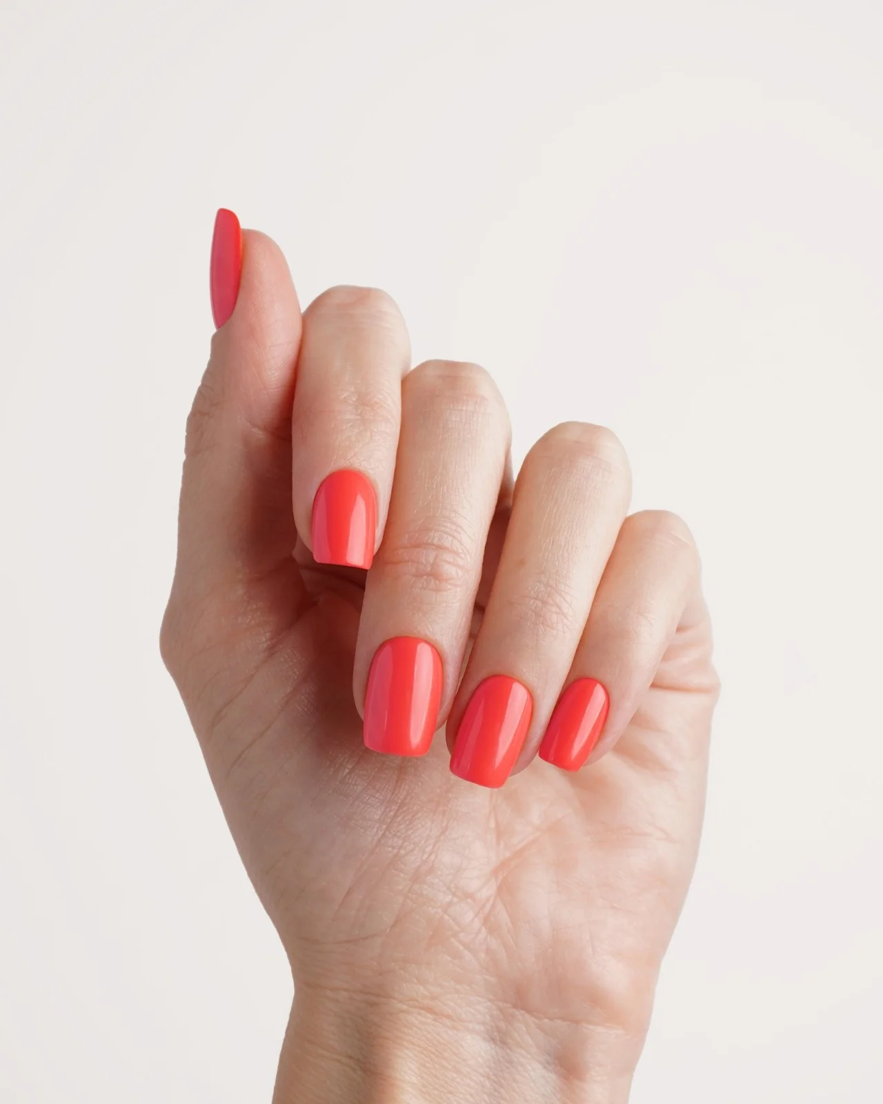 Sunset Coral Short Square Soft Gel Press Ons - Image 4